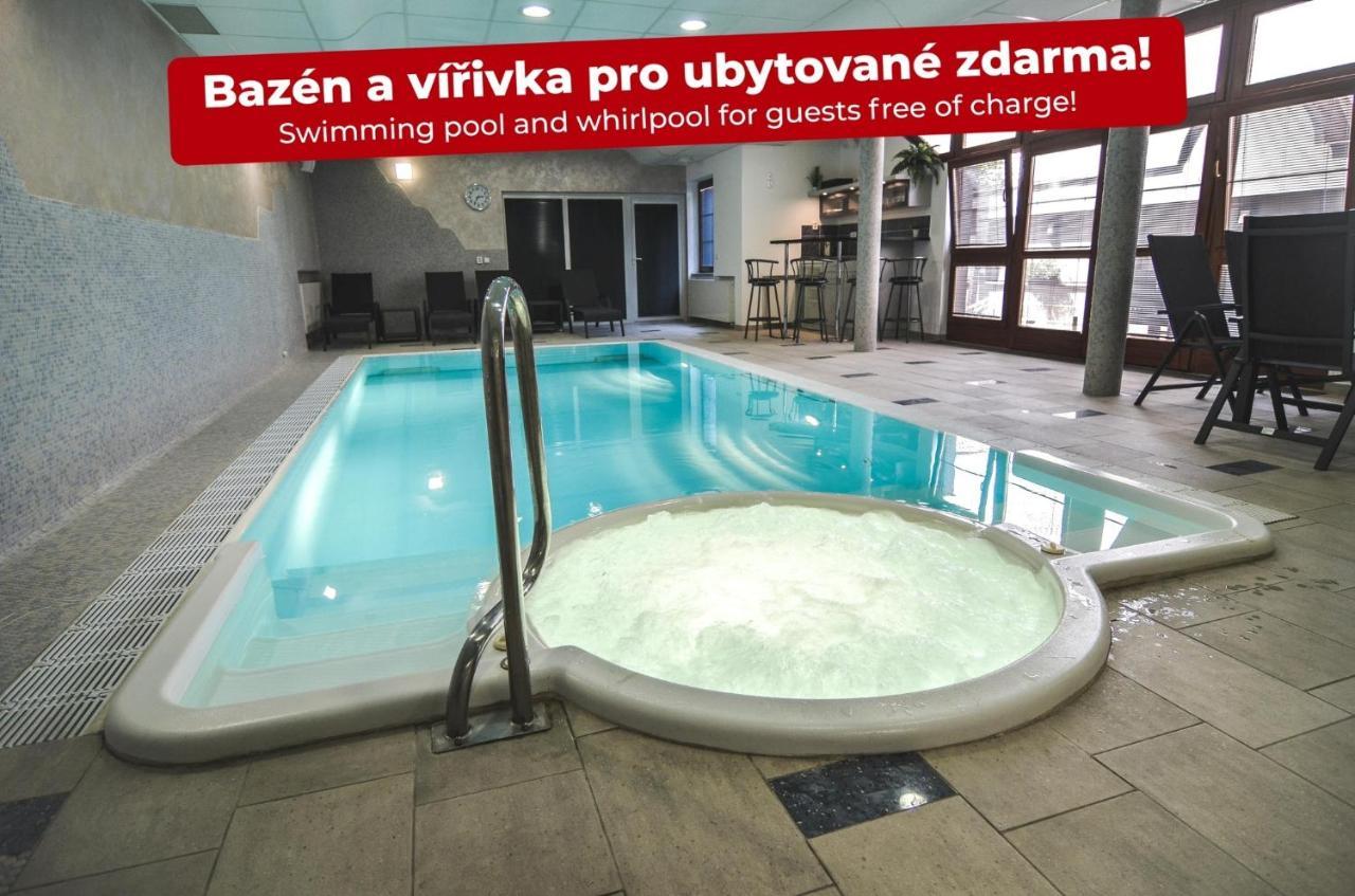Penzion Pod Radnici Hustopece Exterior photo